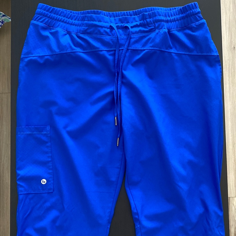 (2 pairs sold together) Barco One Women’s Scrub Joggers Cobalt Petite Large